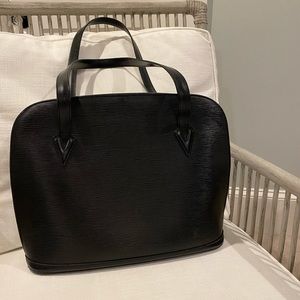 Louis Vuitton Lussac Black Epi Shoulder Bag Purse
